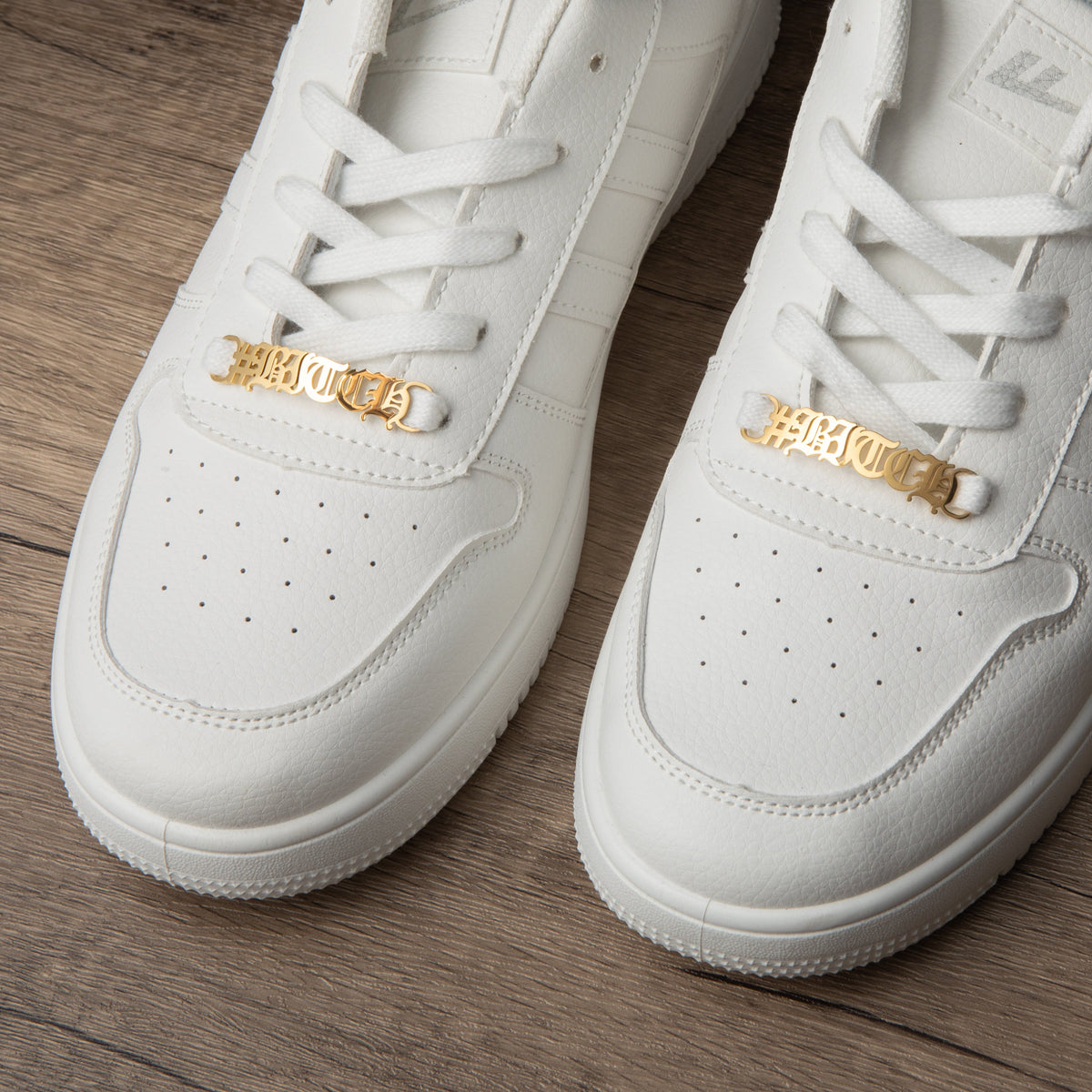shoelace buckle nike
