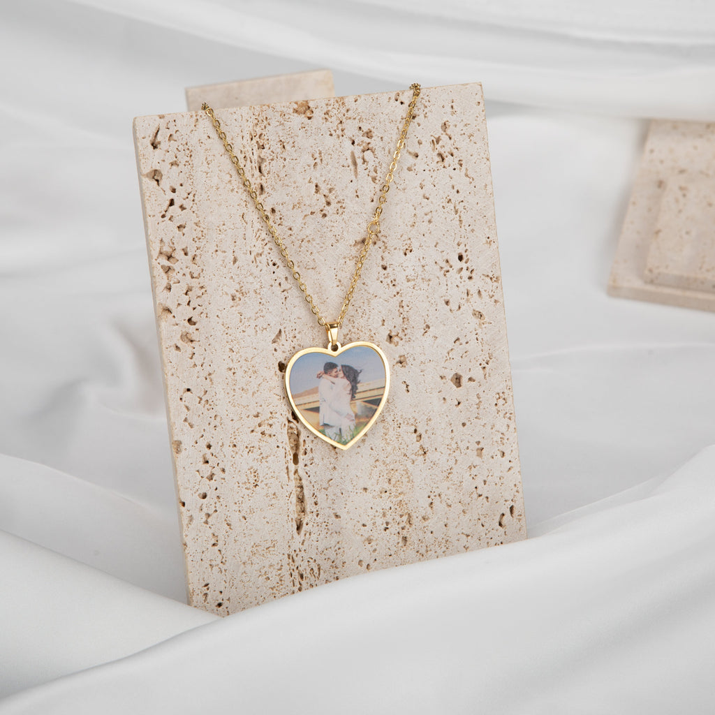 Personalized Heart & Photo Pendant – A Treasure Close to Your Heart